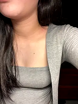 Snapshot of Lynn-122 chatting on 4, 12, 2025 Lynn-122 online show from 4, 12, 2025