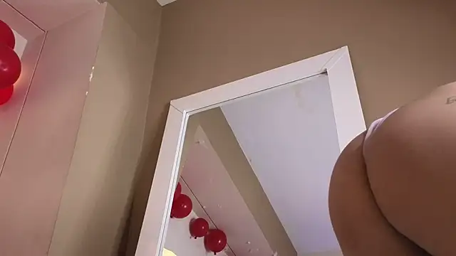 Snapshot of BellaRooux chatting on 21, 2, 2026 BellaRooux online show from 21, 2, 2026