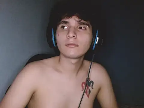 Snapshot of suggarboy03 chatting on 9, 11, 2025 suggarboy03 online show from 9, 11, 2025