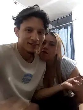 Snapshot of xXAndreyAndMariaXx chatting on 12, 11, 2025 xXAndreyAndMariaXx online show from 12, 11, 2025