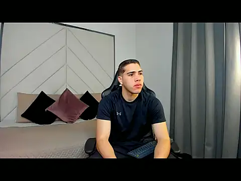 Snapshot of Alan_ford chatting on 13, 11, 2025 Alan ford online show from 13, 11, 2025