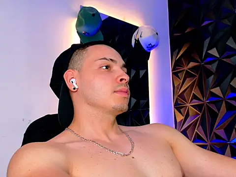 Maxwell Dupont online show from 15, 11, 2025