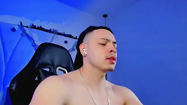 Maxwell Dupont online show from 3, 12, 2025