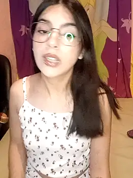 Snapshot of Camicam_04 chatting on 10, 11, 2025 Camicam 04 online show from 10, 11, 2025