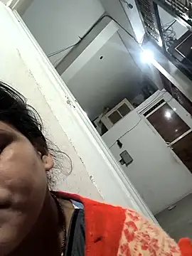 Hot suini online show from 19, 2, 2026