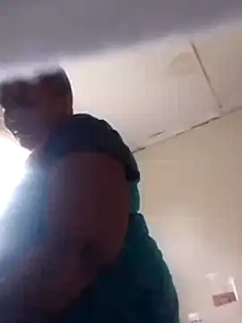 Snapshot of owam243 chatting on 9, 11, 2025 owam243 online show from 9, 11, 2025