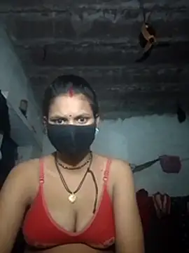 Snapshot of LOVE_FI95 chatting on 13, 11, 2025 LOVE FI95 online show from 13, 11, 2025