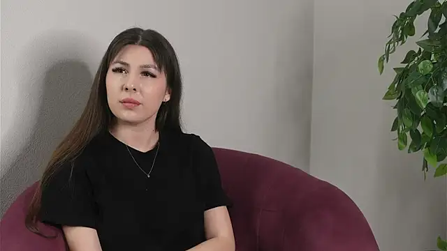 Snapshot of BrittanieBlunt chatting on 14, 11, 2025 BrittanieBlunt online show from 14, 11, 2025