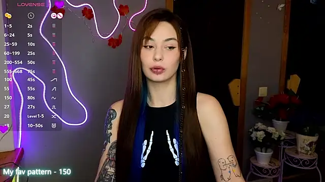 Snapshot of Miss_Fortuna chatting on 11, 11, 2025 Miss Fortuna online show from 11, 11, 2025