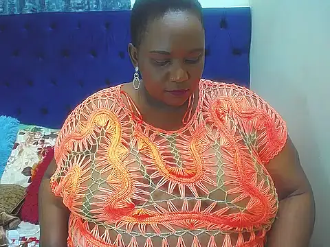 Snapshot of BMWWWXXX chatting on 13, 11, 2025 BMWWWXXX online show from 13, 11, 2025