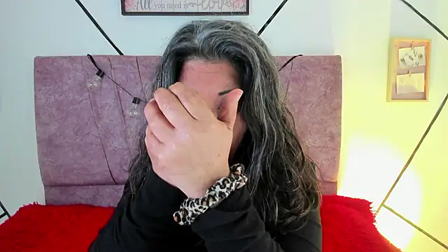 Victoriaa Anderson online show from 24, 2, 2026