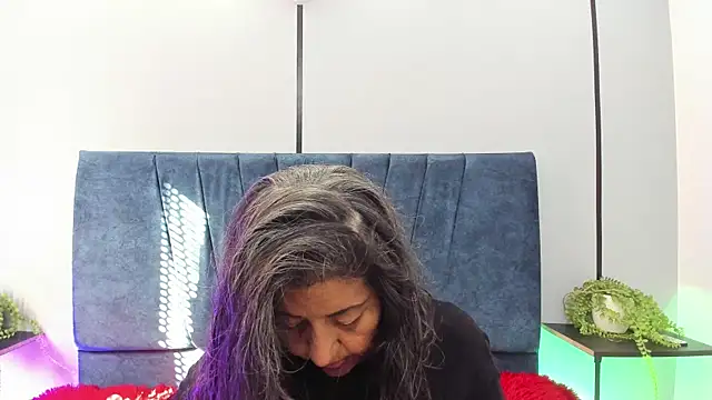 Victoriaa Anderson online show from 10, 7, 2026