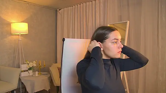 Snapshot of FrancescaCavaliere chatting on 21, 11, 2025 FrancescaCavaliere online show from 21, 11, 2025