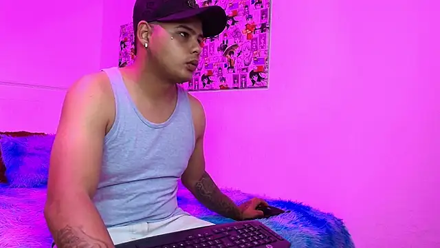 AxelGray nom online show from 11, 11, 2025