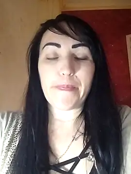 ArianaXFresh online show from 28, 11, 2025