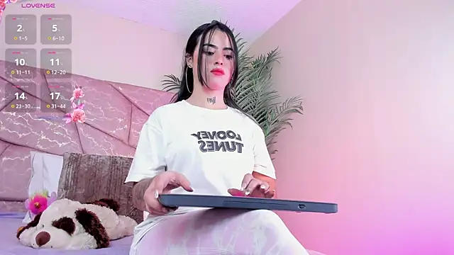  Naomi Fox  online show from 16, 1, 2026