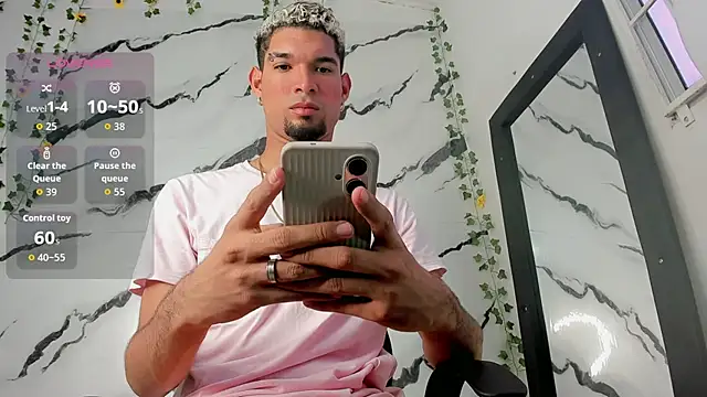 Carlitos sexy online show from 1, 12, 2025