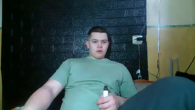 CuteButNaughty  online show from 13, 2, 2026