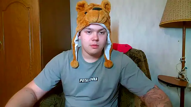 CuteButNaughty  online show from 18, 2, 2026