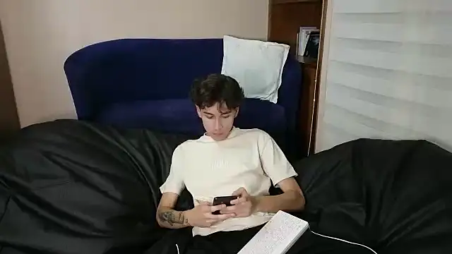 Derekswan online show from 11, 11, 2025