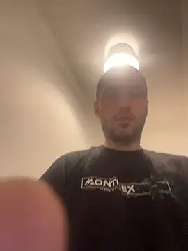 Kinkycouple142 online show from 12, 4, 2026