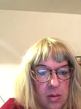 Snapshot of simone_xdressing chatting on 14, 2, 2026 simone xdressing online show from 14, 2, 2026