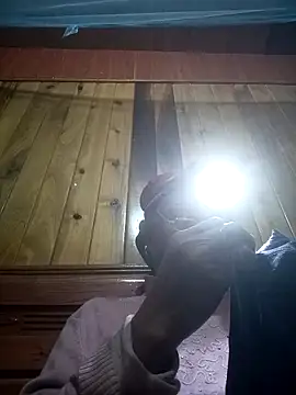 Snapshot of Socola205 chatting on 12, 11, 2025 Socola205 online show from 12, 11, 2025