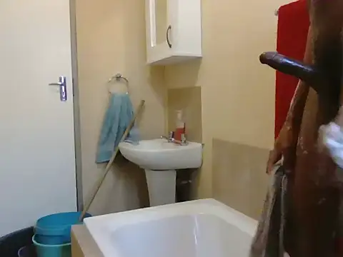 caramellon online show from 10, 11, 2025