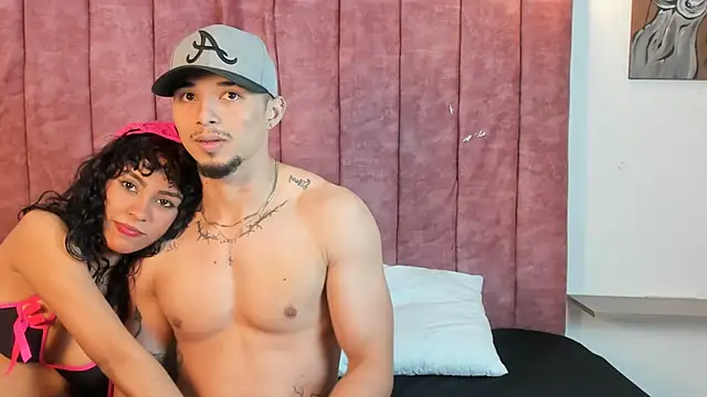 Max and Mia9 online show from 10, 11, 2025