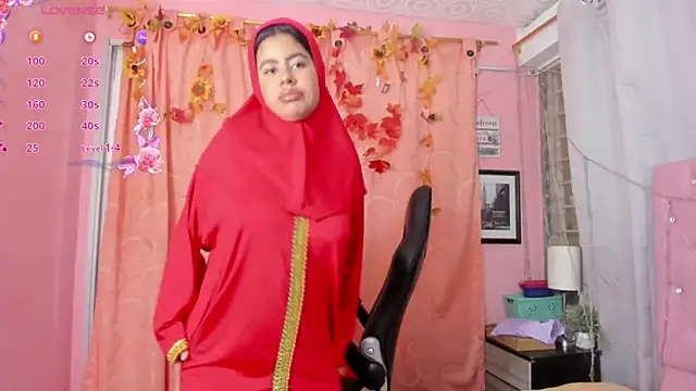 NaylaAbadi online show from 19, 1, 2026