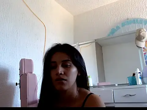 Snapshot of Fox_Alexandra chatting on 18, 1, 2026 Fox Alexandra online show from 18, 1, 2026