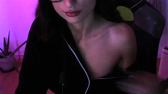 LucyGrayX online show from 10, 11, 2025