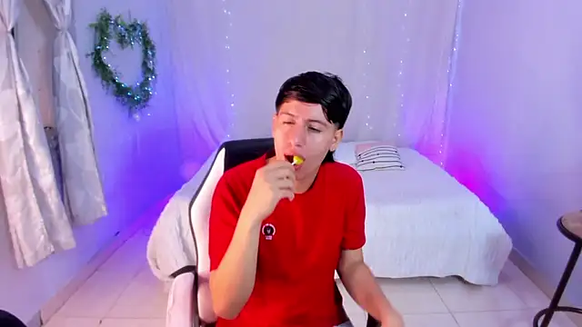 thiagoramirez  online show from 12, 11, 2025