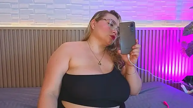 Amber bunnyx01 online show from 10, 2, 2026