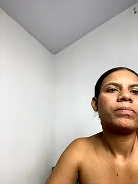 lineichun1708 online show from 18, 11, 2025