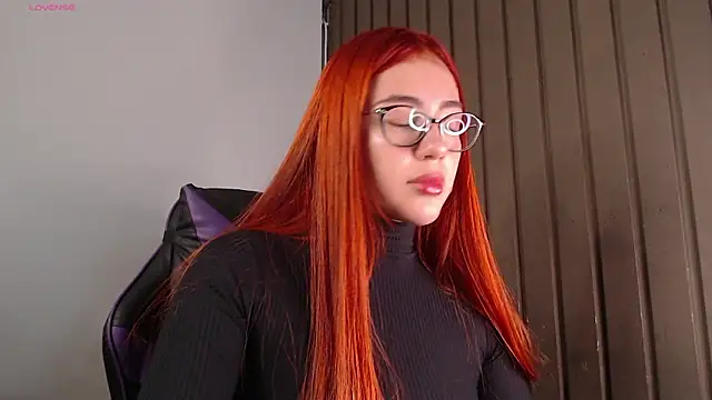 Snapshot of marysofff chatting on 8, 3, 2026 marysofff online show from 8, 3, 2026