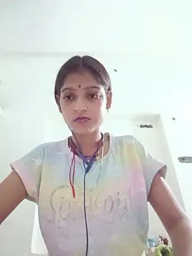 Mohnicute online show from 11, 7, 2026