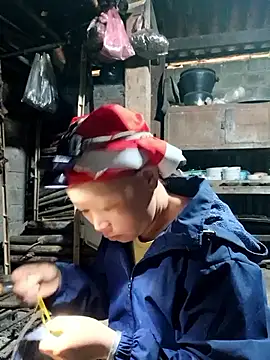 girl-hot2x online show from 26, 4, 2026