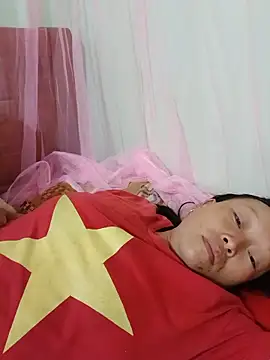 girl-hot2x online show from 15, 6, 2026