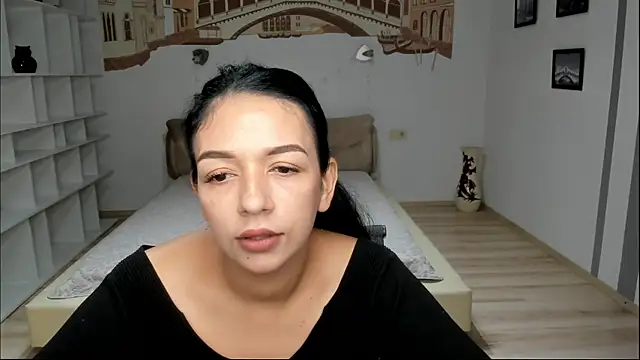 KarinaLees online show from 11, 11, 2025