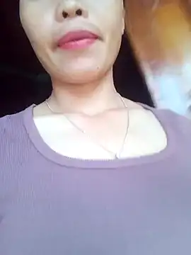 Snapshot of chim-yen chatting on 14, 11, 2025 chim-yen online show from 14, 11, 2025