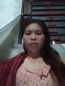 Snapshot of chim-yen chatting on 14, 11, 2025 chim-yen online show from 14, 11, 2025