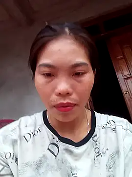 Snapshot of chim-yen chatting on 17, 11, 2025 chim-yen online show from 17, 11, 2025