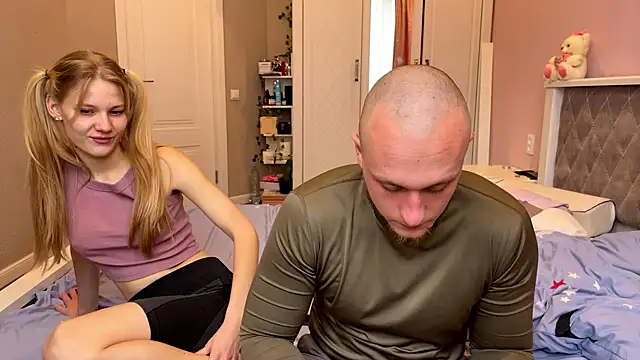 Daisy Couple online show from 18, 12, 2025