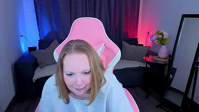 Snapshot of Elizabeth_Walson chatting on 13, 11, 2025 Elizabeth Walson online show from 13, 11, 2025