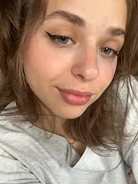 yoyogirlx online show from 26, 7, 2026