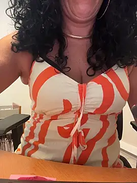 Snapshot of Deessenympho chatting on 28, 5, 2026 Deessenympho online show from 28, 5, 2026