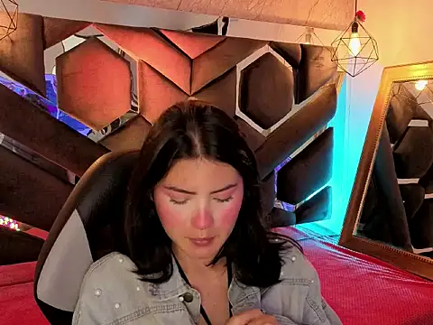 Snapshot of Brandy_collinss chatting on 5, 4, 2026 Brandy collinss online show from 5, 4, 2026