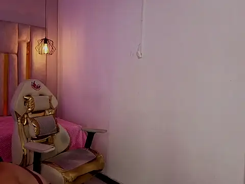 Snapshot of Brandy_collinss chatting on 8, 4, 2026 Brandy collinss online show from 8, 4, 2026