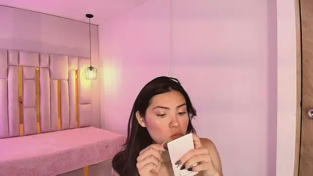 Snapshot of Brandy_collinss chatting on 11, 4, 2026 Brandy collinss online show from 11, 4, 2026